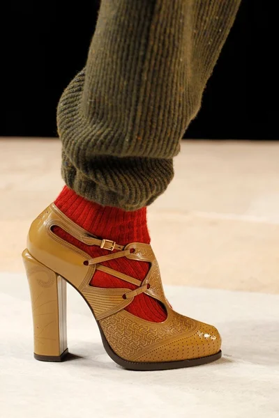Look 27